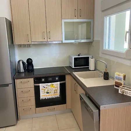 Lili House In 150m From The * نيكيتي