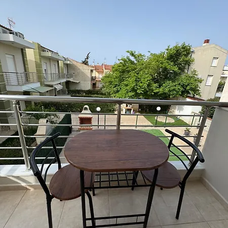 Apartament Lili House In 150m From The Nikiti (Sithonia)