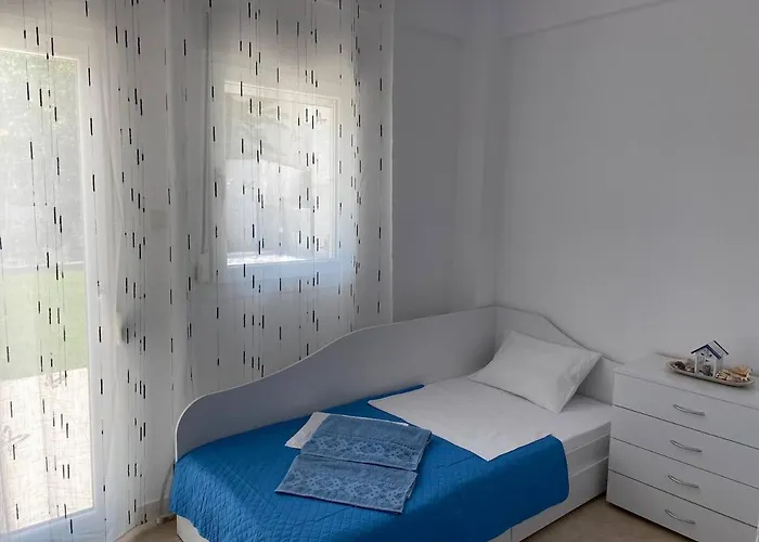 아파트 Lili House In 150m From The 니키티